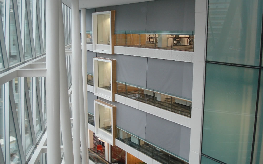 Diferencias entre cortinas corta humo y cortinas contra incendios